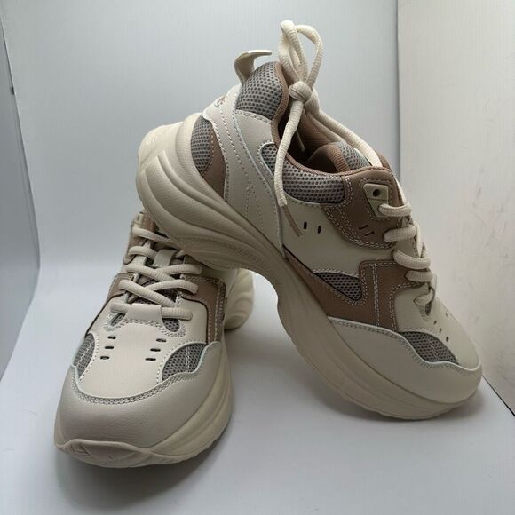 CUSHIONAIRE Women's Chunky Sneaker +Memory Foam 8.5 WHITE/TAN - Picture 6 of 9